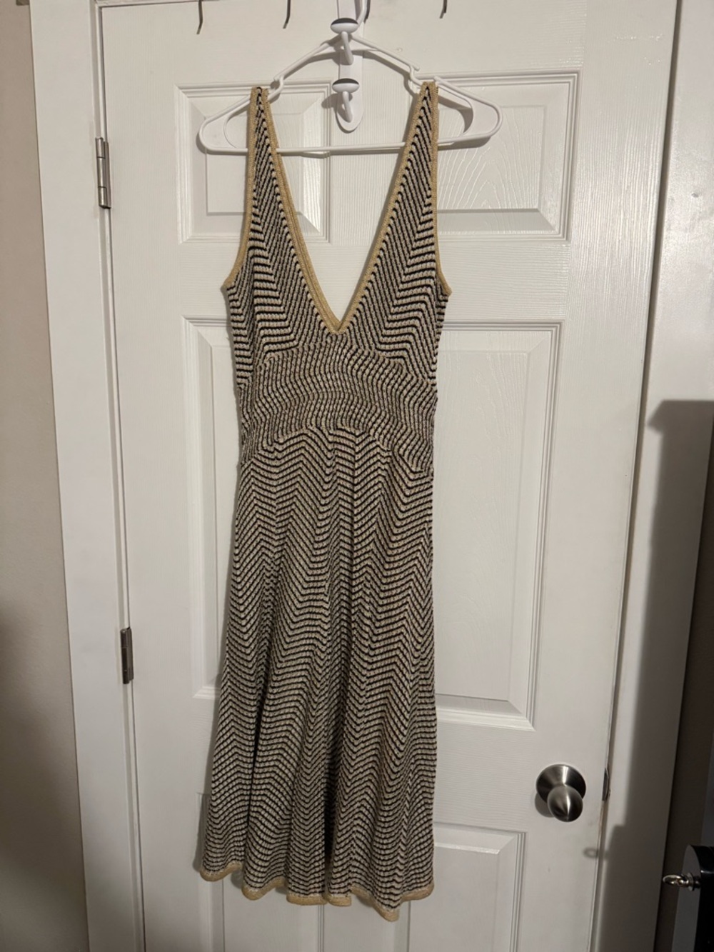 Sabatini White V-Neck Chevron Wool Knit Midi Dress in Black and Cream. Beautiful
